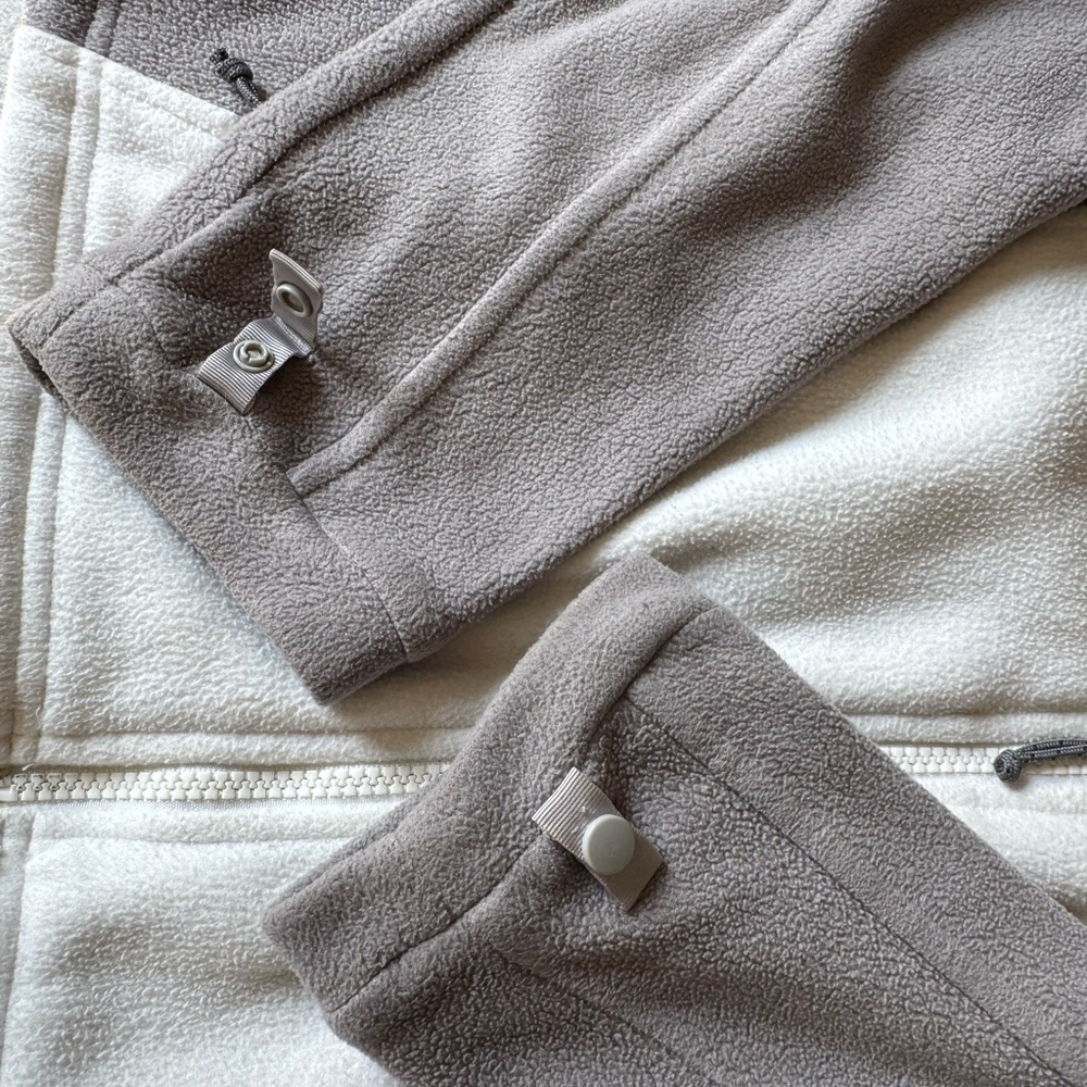 The North Face Gray and White Ski Jacket with Color Blocking - Picture 5 of 6